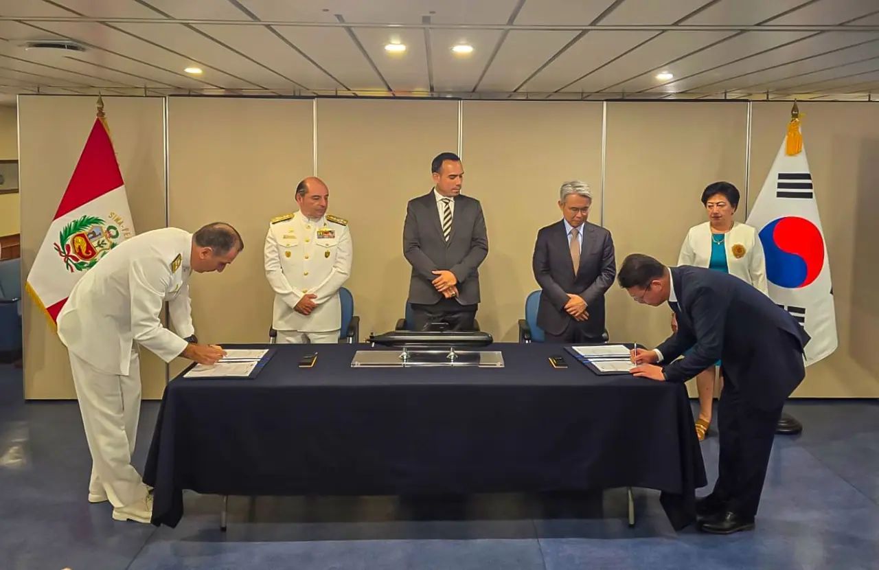 HD Hyundai Heavy Industries Begins Custom Submarine Design for Peruvian Navy Thumbnail Image